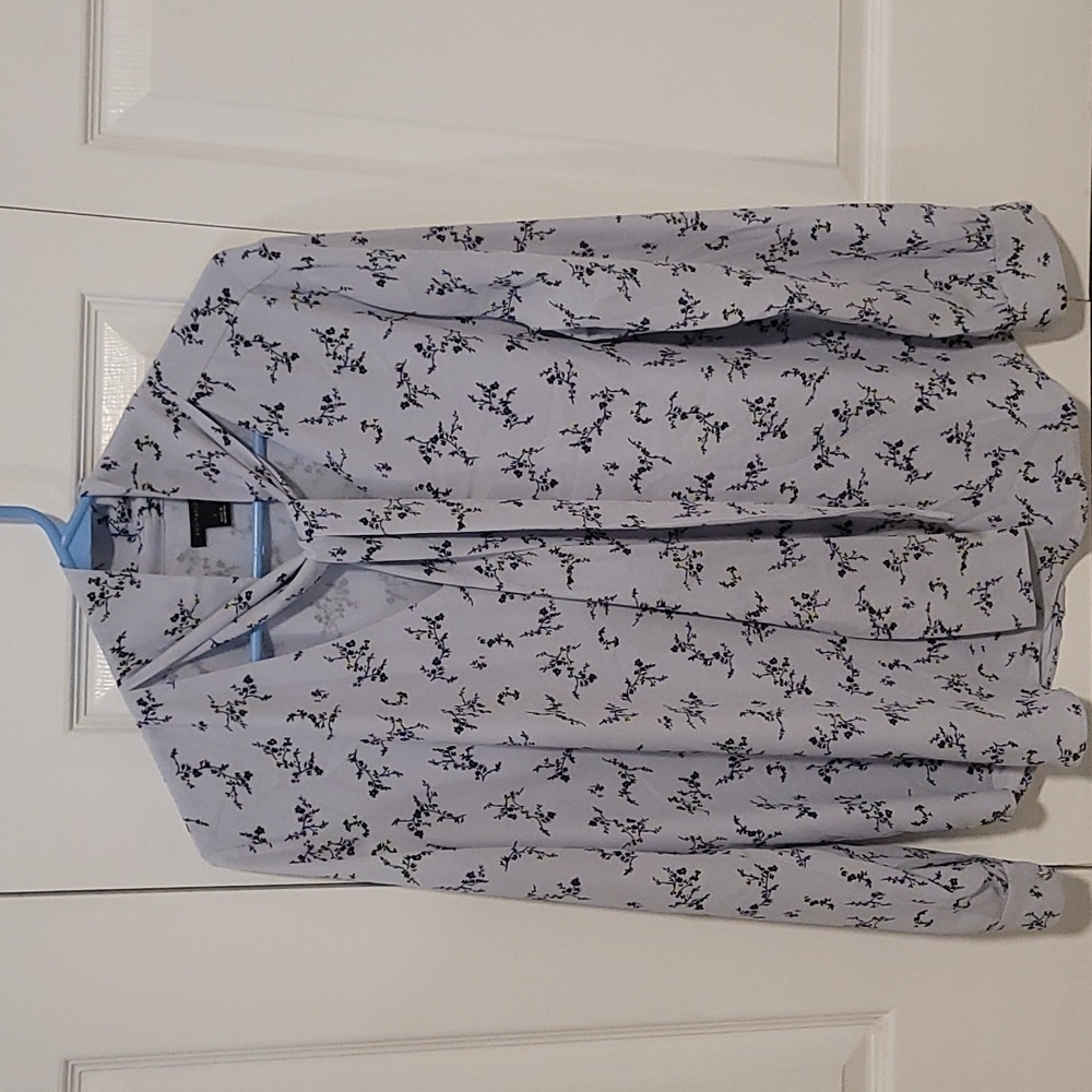 Ann Taylor floral long Sleeves blouse